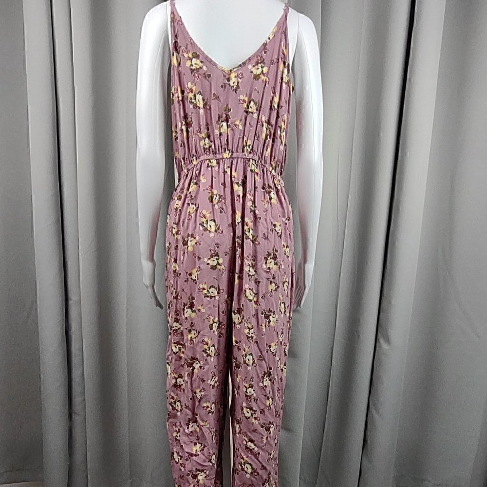 Xhilaration Mauve Floral Ruffle Strappy Cropped Wide Leg Jumpsuit Size Large - Picture 4 of 10